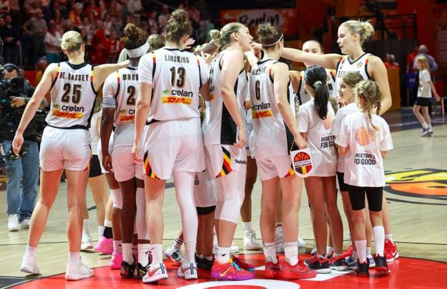 Belgian Cats players pictured before a basketball game between Belgian national team, Nationalteam Belgian Cats and Australia, game 3 of the group phase at the FIBA Women s Basketball World Cup, on Monday 7 September 2026, in Berlin, Germany. The FIBA Women s Basketball World Cup takes place in Berlin from 4 to 23 September 2026. VIRGINIExLEFOUR  x185530206x