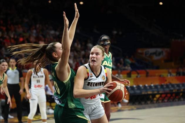 Belgium s Nastja Claessens fights for the ball during a basketball game between Belgian national team, Nationalteam Belgian Cats and Australia, game 3 of the group phase at the FIBA Women s Basketball World Cup, on Monday 7 September 2026, in Berlin, Germany. The FIBA Women s Basketball World Cup takes place in Berlin from 4 to 23 September 2026. VIRGINIExLEFOUR  x185531407x