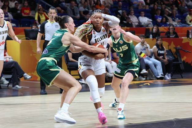 Belgium s Maxuella Lisowa Mbaka and Australia™ Steph Talbot fight for the ball during a basketball game between Belgian national team, Nationalteam Belgian Cats and Australia, game 3 of the group phase at the FIBA Women s Basketball World Cup, on Monday 7 September 2026, in Berlin, Germany. The FIBA Women s Basketball World Cup takes place in Berlin from 4 to 23 September 2026. VIRGINIExLEFOUR  x185531952x