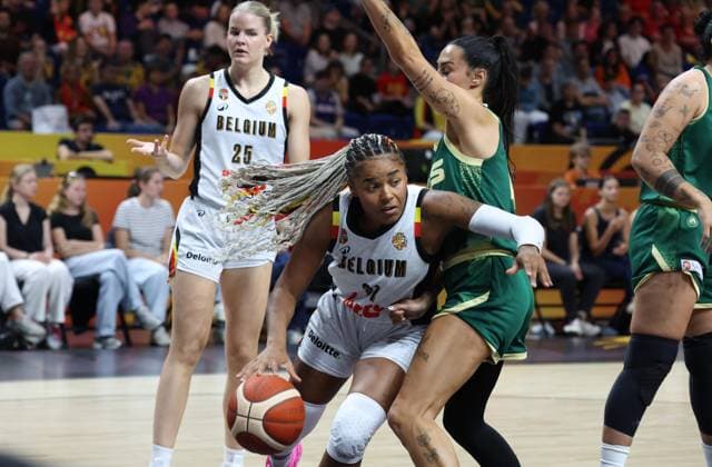 Belgium s Maxuella Lisowa Mbaka fights for the ball during a basketball game between Belgian national team, Nationalteam Belgian Cats and Australia, game 3 of the group phase at the FIBA Women s Basketball World Cup, on Monday 7 September 2026, in Berlin, Germany. The FIBA Women s Basketball World Cup takes place in Berlin from 4 to 23 September 2026. VIRGINIExLEFOUR  x185532529x