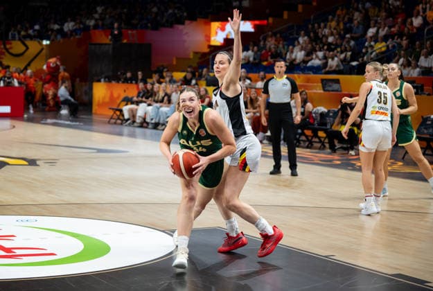 Belgium v Australia: Group C - FIBA Women s Basketball World Cup Germany 2026 Isabelle Bourne plays during the FIBA Women s Basketball World Cup 2026 match between Belgium and Australia in Berlin, Germany, on September 7, 2026. Berlin Germany  Copyright: xMarcinxGolbax originalFilename:golba-belgiumv260907_npgMG.jpg