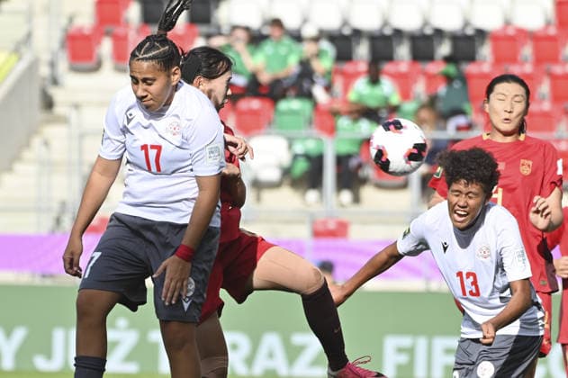 IPA88243064 - Deyanera Michel (NCL), Jiaxin Huang (CHN), and Emmanuelle Buama (NCL) during the FIFA U-20 Women s World Cup match between New Caledonia and China PR in Sosnowiec, Poland, on September 7, 2026  Copyright: xMichalxDubiel IPAxSportx xx IPA88243064