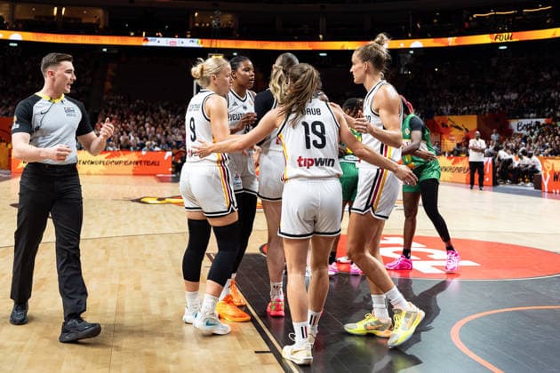 German team during a huddle, Emma Eichmeyer (Germany), 09, Nyara Sabally (Germany), 08, Luisa Geiselsoder, Germany, 15, Britta Daub, Germany, 19, Leonie Fiebich, Germany, 13, GER, Germany vs. Mali, Basketball, 2026 FIBA Women’s World Cup, Group Stage, Matchday 3, September 7, 2026, GER, Germany vs. Mali, basketball, 2026 FIBA Women s World Cup, group stage, Matchday 3, September 7, 2026, Berlin Copyright: xEibner-Pressefoto MaxxVincenx EP_MVN