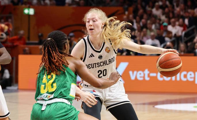 Rokia Doumbia, Frieda Bühner with the ball; one-on-one; game scene; action; sports; basketball; FIBA World Cup; World Championship; Women s World Cup; 2026-2027 season; July 9, 2026; DBB; Germany (GER) vs. Mali