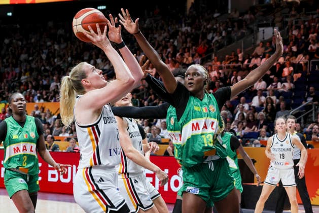 Marie Guelich of Germany and Mama Cisse of Mali battle for the ball during the FIBA Women s Basketball World Cup Germany 2026 group match between Germany and Mali at the Berlin Arena on September 7, 2026, in Berlin, Germany. Photo by Marco Steinbrenner, DeFodi Images