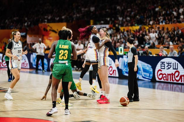 2026 FIBA Women’s Basketball World Cup: Germany vs. Mali, September 7, 2026; Alexis Peterson (Germany, No. 1) celebrates with Luisa Geiselsoder (Germany, No. 15); basketball, FIBA Women’s Basketball World Cup 2026, Group Stage, Group A, Matchday 3: Germany vs. Mali on September 7, 2026, at the Uber Arena, Berlin Copyright: xBEAUTIFULxSPORTS Tonhäuserx
