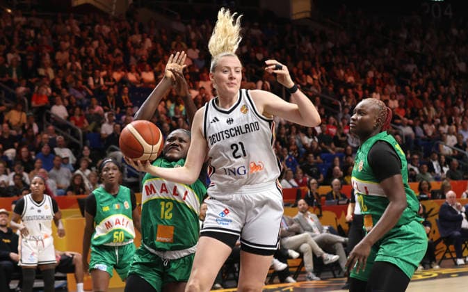 Alima Dembele, Marie Guelich with the ball, Kamite Elisabeth Dabou, one-on-one, game action, sports, basketball, FIBA World Cup, Women s World Championship, 2026-2027 season, July 9, 2026, DBB, Germany (GER) vs. Mali