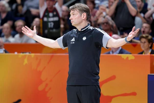 German national team coach Olaf Lange looks dejected during the FIBA Women’s Basketball World Cup Germany 2026 group match between Germany and Mali at the Berlin Arena on September 7, 2026, in Berlin, Germany. Photo by Marco Steinbrenner, DeFodi Images
