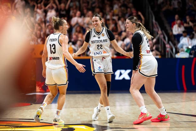 Leonie Fiebich (Germany, 13), Emily Bessoir (Germany, 22), and Luisa Geiselsoder (Germany, 15) celebrate; celebration, joy; GER, Germany vs. Mali, basketball, 2026 FIBA Women’s World Cup, group stage, Matchday 3, September 7, 2026, GER, Germany vs. Mali, basketball, 2026 FIBA Women’s World Cup, group stage, Matchday 3, September 7, 2026, Berlin Copyright: xEibner-Pressefoto MaxxVincenx EP_MVN