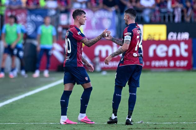 Cagliari s Daniel Maldini celebrates after scoring the goal for 1-0 during the Serie A soccer match between Cagliari Calcio and Lecce at the Unipol Domus in Cagliari, Sardinia - Monday 7th september 2026. - Soccer  Copyright: xGianlucaxZuddas LaPressex