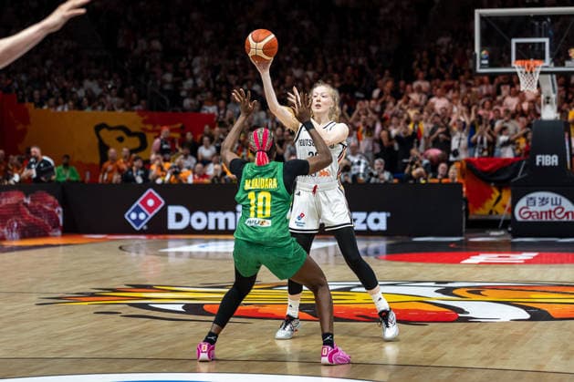 Frieda Buhner (Germany), No. 20, on the ball; Maimouna Haidara (Mali), No. 10; GER, Germany vs. Mali, basketball, 2026 FIBA Women’s World Cup, group stage, Matchday 3, September 7, 2026, GER, Germany vs. Mali, Basketball, 2026 FIBA Women’s World Cup, Group Stage, Matchday 3, September 7, 2026, Berlin Copyright: xEibner-Pressefoto MaxxVincenx EP_MVN