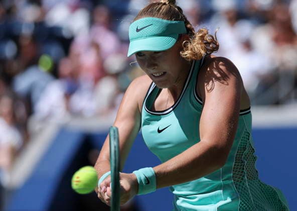 US Open tennis tournament - Day 9 Mirra Andreeva of Russia in action against Anastasia Potapova of Austria during the Women s Singles round 4 of the US Open Tennis Championships at the USTA Billie Jean King National Tennis Center in Flushing Meadows, New York, USA, 07 September 2026. The 2026 US Open tournament runs from 23 August through 13 September. FLUSHING MEADOWS NEW YORK United States  Copyright: xSARAHxYENESELx