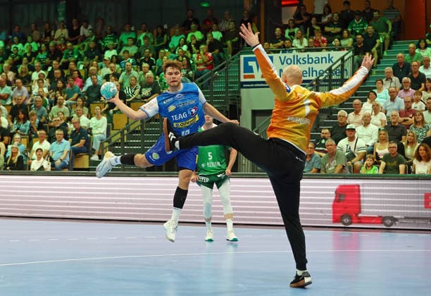 September 7, 2026, xovx, Opel Handball Bundesliga, HSG Wetzlar vs. ThSV Eisenach: David More (ThSV Eisenach), Tristan Kirschner (HSG Wetzlar), Bart Ravensbergen (HSG Wetzlar), Buderus Arena, Wetzlar, Hesse, Germany, DE