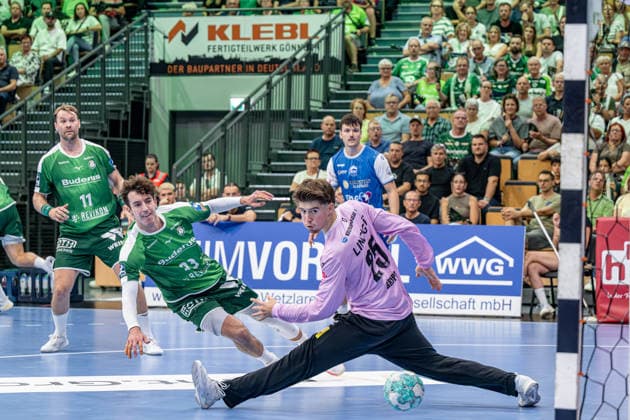 OPEL Handball Bundesliga: HSG Wetzlar vs. ThSV Eisenach, 07 09 26 Marti Soler, HSG Wetzlar, 23, goalkeeper Mats Grupe, ThSV Eisenach, 25, Petter Oeverby, HSG Wetzlar, 11 OPEL Handball Bundesliga HSG Wetzlar vs. ThSV Eisenach, Wetzlar, September 26, 2007 Copyright: xBEAUTIFULxSPORTS Roeczeyx
