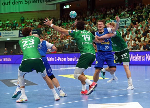 September 7, 2026, xovx, Opel Handball Bundesliga, HSG Wetzlar vs. ThSV Eisenach: Marti Soler (HSG Wetzlar), Peter Walz (ThSV Eisenach), Doruk Pehlivan (HSG Wetzlar), Felix Aellen (ThSV Eisenach), Georg Löwen (HSG Wetzlar); Wetzlar, Buderus Arena, Hesse, Germany, DE