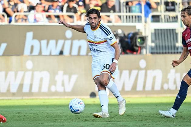 IPA88246608 - Santiago Pierotti of US Lecce during the Cagliari Calcio vs. US Lecce Italian Serie A soccer match in Cagliari, Italy, on September 7, 2026  Copyright: xLuigixCanu IPAxSportx xx IPA88246608