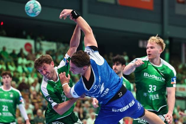Felix Aellen of ThSV Eisenach in a one-on-one battle with Niklas Theiss of HSG Wetzlar GER, HSG Wetzlar vs. ThSV Eisenach, Handball, Opel Handball Bundesliga, Matchday 3, 2026–2027 season, September 7, 2026 GER, HSG Wetzlar vs. ThSV Eisenach, Handball, Opel Handball Bundesliga, Matchday 3, 2026–2027 season, September 7, 2026, Wetzlar Copyright: xEibner-Pressefoto RenexWeissx EP_RWS