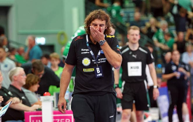 September 7, 2026, xovx, Opel Handball Bundesliga, HSG Wetzlar vs. ThSV Eisenach, Coach Sebastian Hinze of ThSV Eisenach looks disappointed, Wetzlar Buderus Arena, Hesse, Germany, DE
