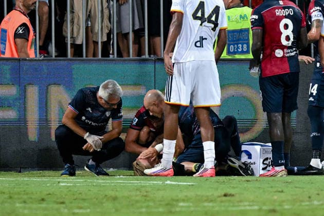 Cagliari s Mattia Felici gets injured during the Serie A soccer match between Cagliari Calcio and Lecce at the Unipol Domus in Cagliari, Sardinia - Monday 7th september 2026. - Soccer  Copyright: xGianlucaxZuddas LaPressex