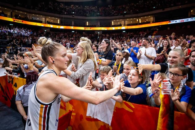 Basketball Berlin, September 7, 2026—FIBA Women’s Basketball World Cup Germany 2026, Preliminary Round, Group Germany (GER) vs. Mali (MLI)—Leonie Fiebich of Germany (No. 13) celebrates with fans