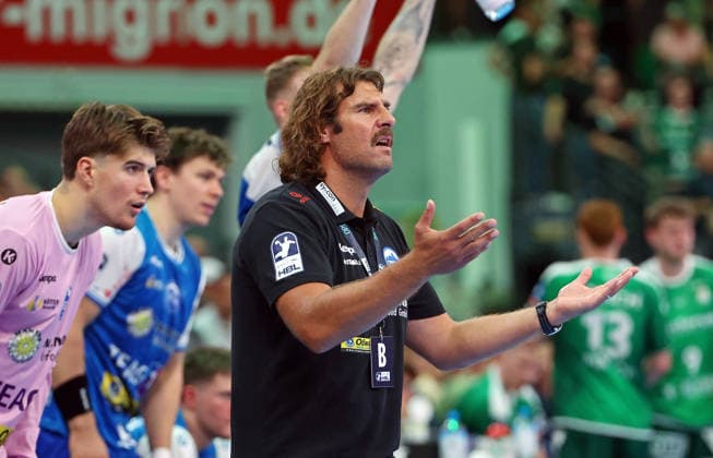 September 7, 2026, xovx, Opel Handball Bundesliga, HSG Wetzlar vs. ThSV Eisenach, Coach Sebastian Hinze of ThSV Eisenach looks disappointed, Wetzlar Buderus Arena, Hesse, Germany, DE