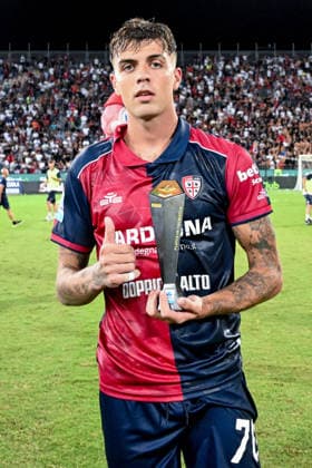Cagliari s Daniel Maldini is the Panini Player of the Match at the end of Serie A soccer match between Cagliari Calcio and Lecce at the Unipol Domus in Cagliari, Sardinia - Monday 7th september 2026. - Soccer  Copyright: xGianlucaxZuddas LaPressex