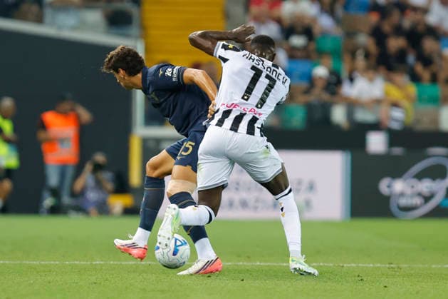 Udinese Calcio v SS Lazio - Serie A 2026 27 Udinese s Hassane Kamara in action against Lazio s Romano Floriani during the Serie A Enilive soccer match between Udinese and Lazio at the Bluenergy Stadium in northeastern Italy, on September 7, 2026. Udine Italy Italy  Copyright: xMattiaxRadonix originalFilename:radoni-udinesev260907_npijL.jpg