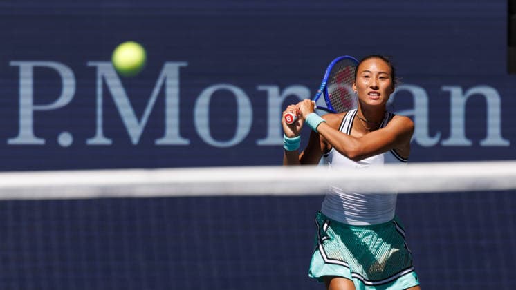 September 7, 2026: Qinwen Zheng (CHN) in action against Iga Swiatek (POL) during their Round 4 match at the US Open on September 7, 2026, held at the USTA Billie Jean King National Tennis Center in New York City. CSM New York City USA - ZUMAc04_ 20260907_zma_c04_012 Copyright: xBerniexHaleyx