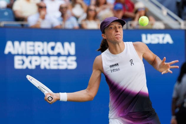 September 7, 2026: Iga Swiatek (POL) in action against Qinwen Zheng (CHN) during their Round 4 match at the US Open on September 7, 2026, held at the USTA Billie Jean King National Tennis Center in New York City. CSM New York City USA - ZUMAc04_ 20260907_zma_c04_047 Copyright: xBerniexHaleyx
