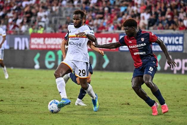 SOCCER - Serie A - Cagliari Calcio vs. US Lecce Photo by IPA ABACAPRESS.COM88247880 - Lassana Coulibaly of US Lecce and Michel Adopo of Cagliari Calcio during the Cagliari Calcio vs. US Lecce Italian Serie A soccer match in Cagliari, Italy, on September 7, 2026 Cagliari Italy  Copyright: xIPAxSport ABACAx