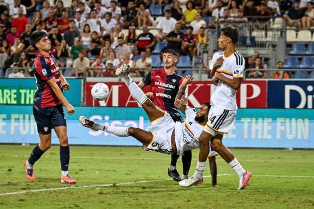 SOCCER - Serie A - Cagliari Calcio vs. US Lecce Photo by IPA ABACAPRESS.COM88249264 - Siebert of US Lecce during the Cagliari Calcio vs. US Lecce match in the Italian Serie A soccer league in Cagliari, Italy, on September 7, 2026 Cagliari Italy  Copyright: xIPAxSport ABACAx
