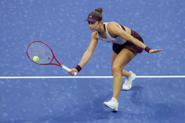 US Open tennis tournament - Day 9 Iva Jovic of the USA in action against Coco Gauff of the USA during their Women™s Singles round 4 match of the US Open Tennis Championships at the USTA Billie Jean King National Tennis Center in Flushing Meadows, New York, USA, 07 September 2026. FLUSHING MEADOWS NEW YORK United States  Copyright: xBRIANxHIRSCHFELDx