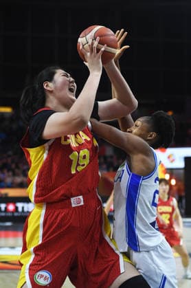 (260908) -- BERLIN, Sept. 8, 2026 -- Zhang Ziyu (L) of China competes during the group D match between China and Italy at the FIBA Women s Basketball World Cup 2026 in Berlin, Germany, Sept. 7, 2026. ) (SP)GERMANY-BERLIN-BASKETBALL-WOMEN S WORLD CUP-CHN VS ITA HexCanling 