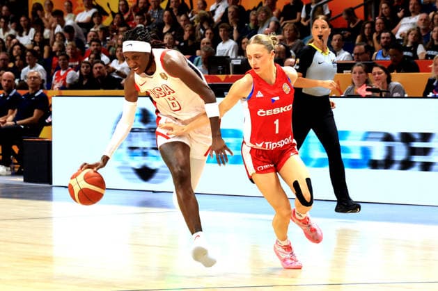 September 7, 2026, Basketball, Women s, FIBA Basketball World Cup, 2026, USA vs. Czechia Rhyne Howard (USA) 6, Katerina Zeithammerova (Czechia) 1, Berlin Uber Arena, Berlin, Germany Copyright: xNordphotox xEnglerx