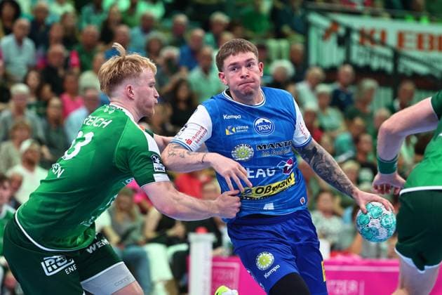 Elias Scholtes of ThSV Eisenach goes head-to-head with Georg Loewen of HSG Wetzlar GER, HSG Wetzlar vs. ThSV Eisenach, Handball, Opel Handball Bundesliga, Matchday 3, 2026–2027 Season, September 7, 2026 GER, HSG Wetzlar vs. ThSV Eisenach, Handball, Opel Handball Bundesliga, Matchday 3, 2026–2027 season, September 7, 2026 Wetzlar Copyright: xEibner-Pressefoto RenexWeissx EP_RWS