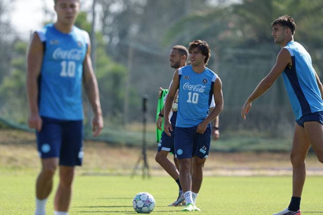 Napoli™s Antonio Vergara During training at the SSC Napoli sports center, Champions League Napoli - Arsenal Castel Volturno (CE) on September 08 , 2026  Copyright: xAlessandroxGarofalo LaPressex