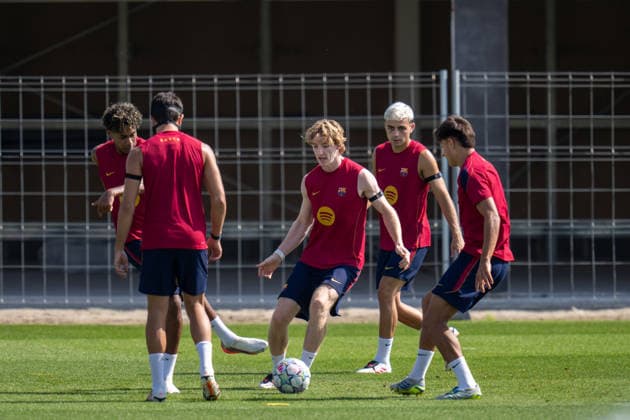 Spain-UEFA Champions League Media Day FC Barcelona, Barca v Feyenoord in Barcelona, Spain. UEFA Champions League media day. FC Barcelona players during a training session ahead of the UEFA Champions League match between FC Barcelona and Feyenoord Rotterdam in Ciutat Esportiva Joan Gamper, Barcelona, Spain, on September 8, 2026. Barcelona Ciutat Esportiva Joan Gamper Barcelona Spain