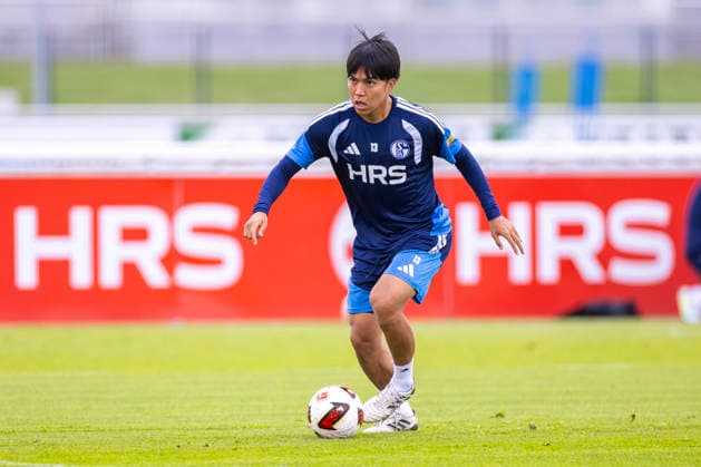 08.09.2026, Fussball, Training des FC Schalke 04. Satoshi Tanaka (FC Schalke 04). Gelsenkirchen Trainingsgelände FC Schalke 04 NRW Deutschland xRHR-FOTO YYx *** September 8, 2026, Soccer, FC Schalke 04 practice Satoshi Tanaka FC Schalke 04 Gelsenkirchen FC Schalke 04 training facility NRW Germany xRHR PHOTO YYx Copyright: RHR-FOTOx RHR-FOTO YY