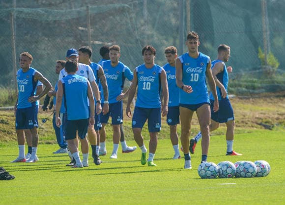 Allenamento SSC Napoli a Castelvolturno Antonio Vergara of SSC Napoli Durante l™allenamento pre partita Champions League tra Napoli ed Arsenal a Castelvolturno del 08 09 2026 Castelvolturno Centro Sportivo SSC Napoli Campania ITALIA Copyright: xSalvatorexDexRosaxSalvatorexDexRosax DSC02775