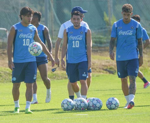 Allenamento SSC Napoli a Castelvolturno Billy Gilmur of SSC Napoli Durante l™allenamento pre partita Champions League tra Napoli ed Arsenal a Castelvolturno del 08 09 2026 Castelvolturno Centro Sportivo SSC Napoli Campania ITALIA Copyright: xSalvatorexDexRosaxSalvatorexDexRosax DSC02779