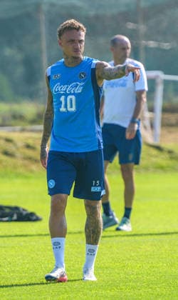 Allenamento SSC Napoli a Castelvolturno Noa Lang of SSC Napoli Durante l™allenamento pre partita Champions League tra Napoli ed Arsenal a Castelvolturno del 08 09 2026 Castelvolturno Centro Sportivo SSC Napoli Campania ITALIA Copyright: xSalvatorexDexRosaxSalvatorexDexRosax DSC02795