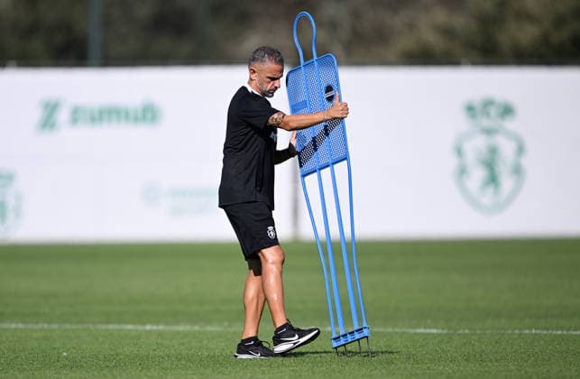 Ahead of Sporting CP - Galatasaray UEFA Champions League opener LISBON, PORTUGAL - SEPTEMBER 08: Sporting CP head coach Rui Borges is seen during a training session at the Cristiano Ronaldo Academy in Lisbon, Portugal on September 08, 2026, ahead of their UEFA Champions League opening match against Galatasaray. Burak Akbulut Anadolu Lisbon Portugal. Editorial use only. Please get in touch for any other usage.  Copyright: x2026xAnadoluxBurakxAkbulutx