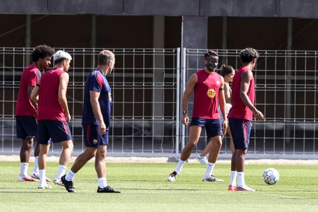 September 8, 2026, Sant Joan Despi, Barcelona, Spain: Eric Garcia and Hansi Flick, head coach during the training day of FC Barcelona, Barca ahead UEFA Champions League 2026 27, football match against Feyenoord at Ciutat Esportiva Joan Gamper on September 08, 2026 in Sant Joan Despi, Barcelona, Spain. FC Barcelona Training And press conference, PK, Pressekonferenz - UEFA Champions League 2026 27  - ZUMAa181 20260908_zaa_a181_005 Copyright: xJavierxBorregox