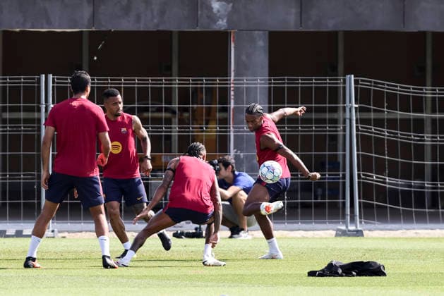 September 8, 2026, Sant Joan Despi, Barcelona, Spain: Alejandro Balde during the training day of FC Barcelona, Barca ahead UEFA Champions League 2026 27, football match against Feyenoord at Ciutat Esportiva Joan Gamper on September 08, 2026 in Sant Joan Despi, Barcelona, Spain. FC Barcelona Training And press conference, PK, Pressekonferenz - UEFA Champions League 2026 27  - ZUMAa181 20260908_zaa_a181_014 Copyright: xJavierxBorregox