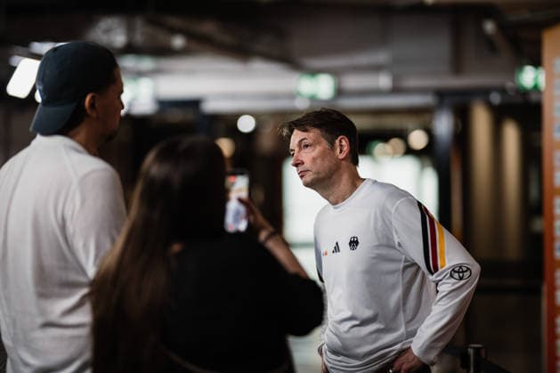 FIBA Women’s Basketball World Cup 2026 Germany Training Session, September 8, 2026: Olaf Lange, Germany’s head coach, answers questions in the mixed zone. Basketball, FIBA Women’s Basketball World Cup 2026, Final Phase, Germany Training on September 8, 2026, at the Uber Arena, Berlin Copyright: xBEAUTIFULxSPORTS Tonhäuserx