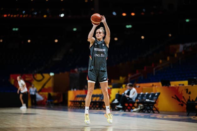 FIBA Women’s Basketball World Cup 2026 Germany Training Session, September 8, 2026 Leonie Fiebich (Germany), No. 13 shooting a basketball, FIBA Women’s Basketball World Cup 2026, Final Phase, Germany training on September 8, 2026, at the Uber Arena, Berlin Copyright: xBEAUTIFULxSPORTS Tonhäuserx