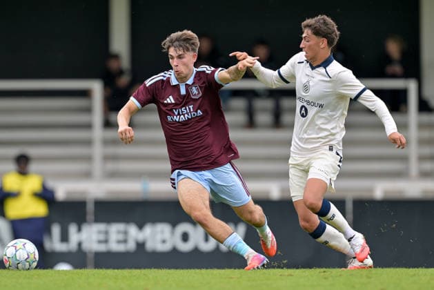 260908 Youth League Club Brugge vs Aston Villa Jack McGrath (11) of Aston Villa fighting for the ball with Lucas Delorge (6) of Club Brugge NXT during the Uefa Youth League matchday 1 game in the League phase in season 2026 - 2027 between Club Brugge KV and Aston Villa on September 8 , 2026 in Roeselare, Belgium. (Photo by David Catry sportpix) Roeselare Schiervelde - The Nest West Flanders Belgium  Copyright: xsportpixxDavidxCatryx