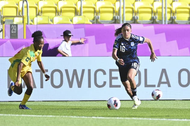 IPA88273440 - Assanatou Alassane (BEN) and Camila Ochoa (ARG) during the FIFA U-20 Women s World Cup match between Benin and Argentina in Katowice, Poland, on September 8, 2026  Copyright: xMichalxDubiel IPAxSportx xx IPA88273440