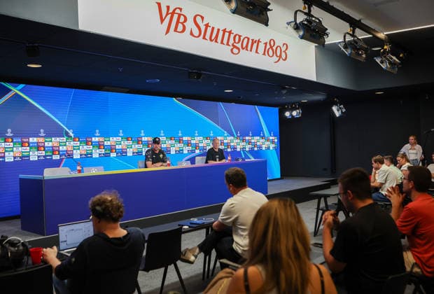 September 8, 2026, Germany, Stuttgart, Soccer: VfB Stuttgart Press Conference, Overview, from left: Coach Sebastian Hoeneß, Press Officer Tobias Herwerth