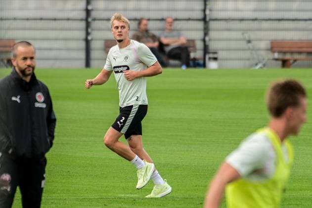 Rony Jansson ( Pauli ) Aufbautraining Deutschland , Hamburg , Trainingsgelände an der Kollaustrasse , Fussball , 2. Bundesliga , FC St Pauli *** Rony Jansson Pauli, Rehabilitation Training, Germany, Hamburg, Training Facility on Kollaustrasse, Soccer, 2. Bundesliga, FC St. Pauli